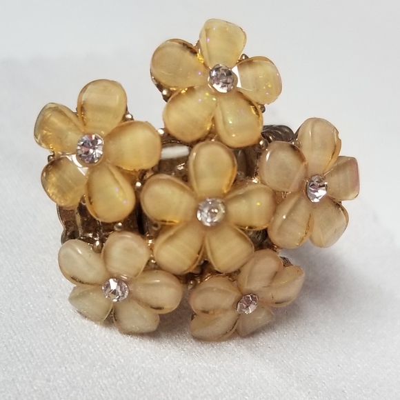 Flower ring - Picture 3 of 3